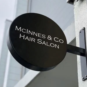 Hộp đèn tròn tiệm tóc