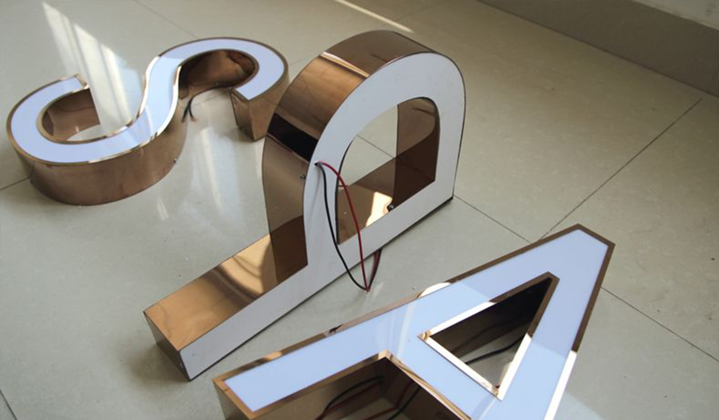 Chữ nổi Mica viền Inox Đà Nẵng